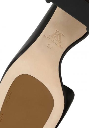 Туфли на высоком каблуке