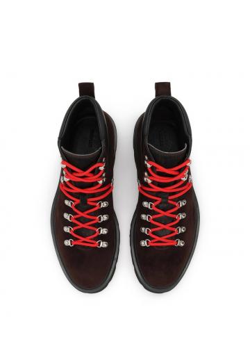 Ботинки на шнуровке