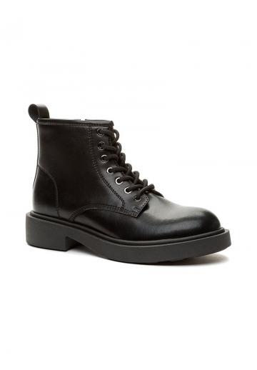 Ботинки на шнуровке