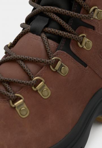 Ботинки на шнуровке