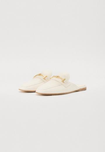 Гандбольные кроссовки