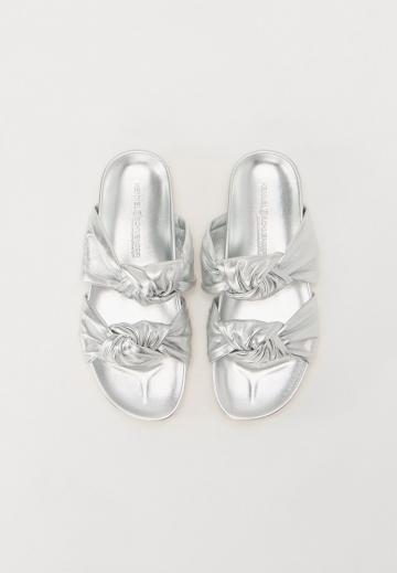 Гандбольные кроссовки