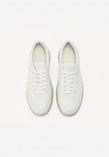 Гандбольные кроссовки