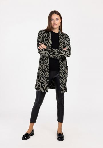 Жаккардовая вязаная кофта