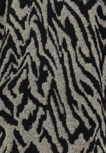 Жаккардовая вязаная кофта