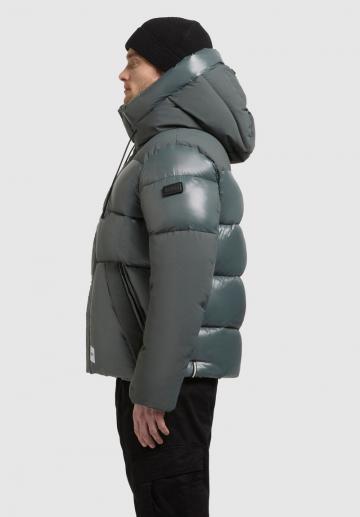 Зимняя куртка