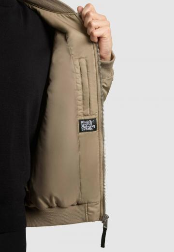 Куртка бомбер