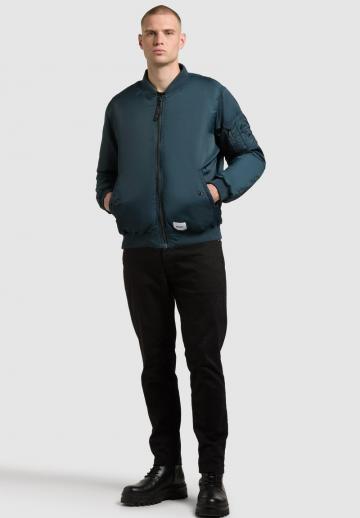 Куртка бомбер