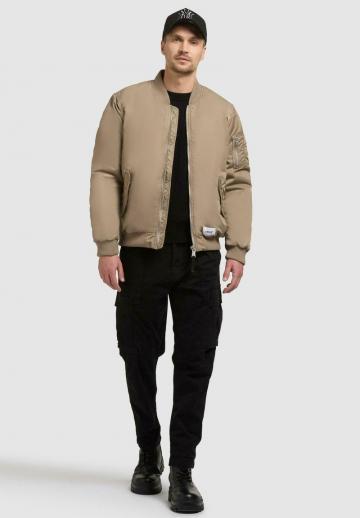 Куртка бомбер