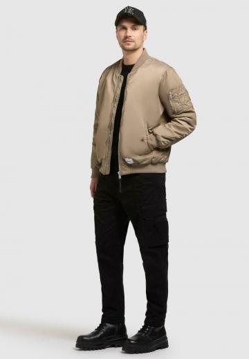 Куртка бомбер