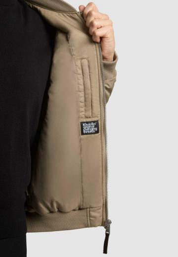 Куртка бомбер