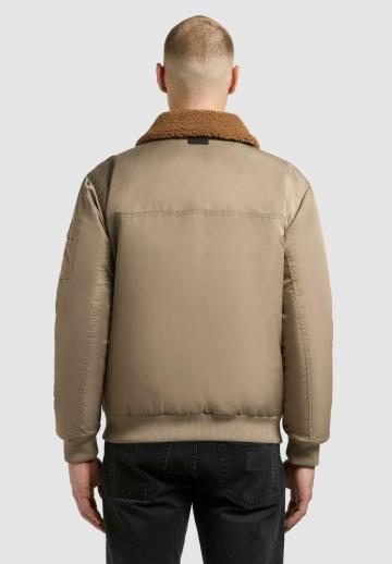 Зимняя куртка