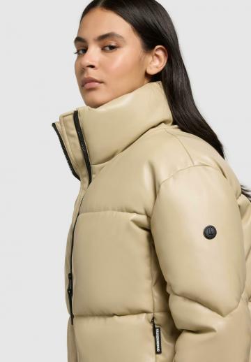 Зимняя куртка