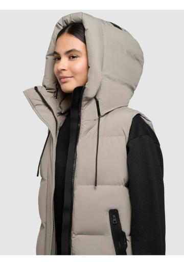 Длинный жилет