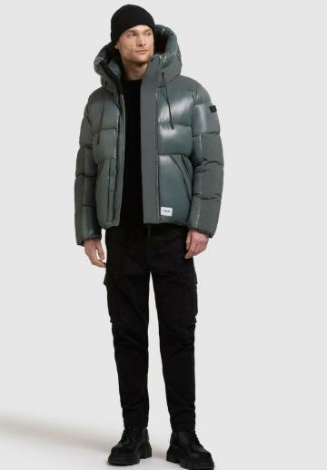 Зимняя куртка