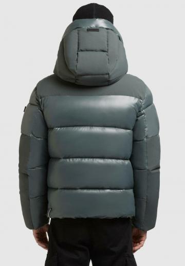 Зимняя куртка