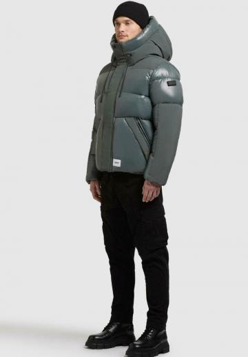 Зимняя куртка