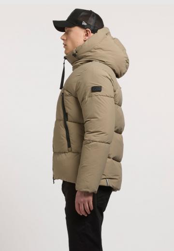 Зимняя куртка