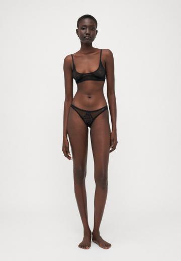 Бюстгальтер без косточек