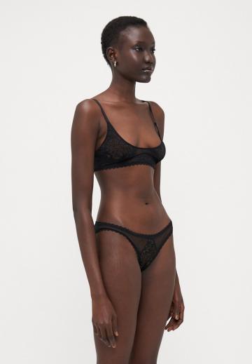 Бюстгальтер без косточек