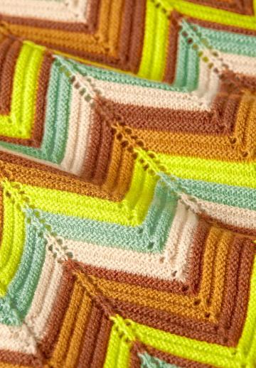 Жаккардовая вязаная кофта