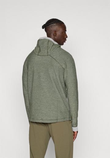 Спортивная кофта