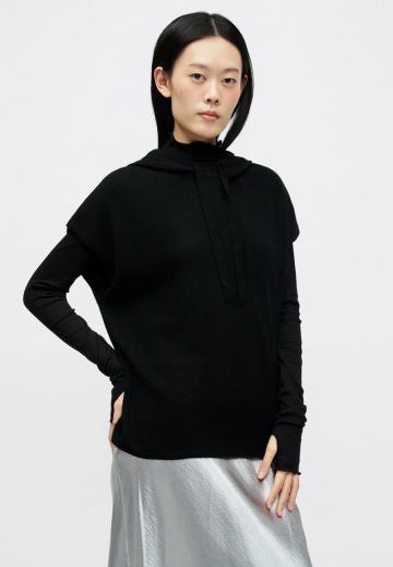 Пуловер с капюшоном