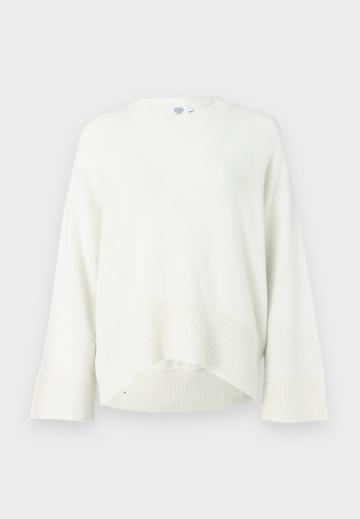 Длинный пуловер