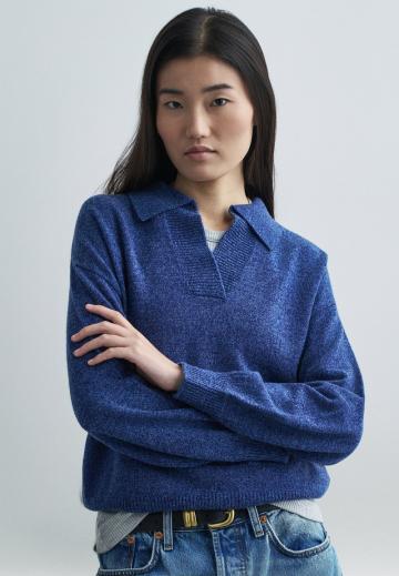 Пуловер с вырезом V