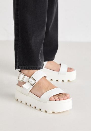 Гандбольные кроссовки