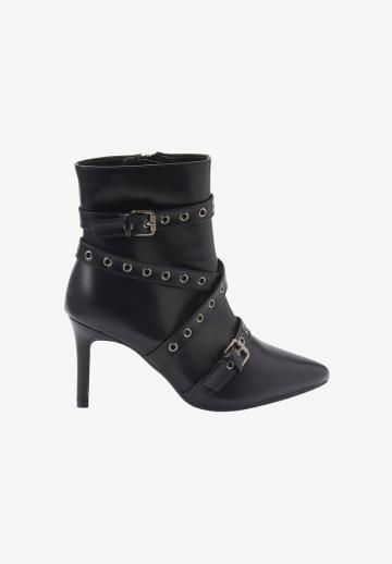 Полусапожки на высоком каблуке