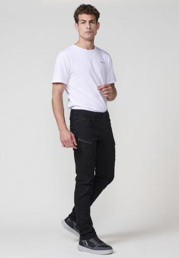 Узкие джинсы