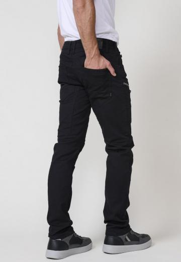 Узкие джинсы