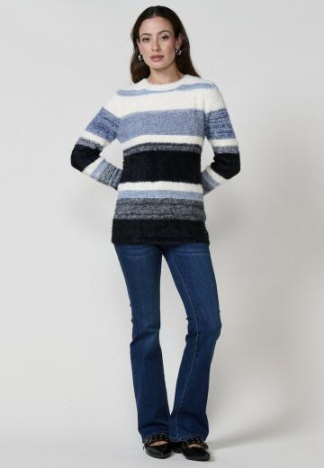 Пуловер в полоску
