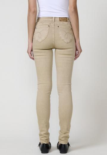 Узкие джинсы