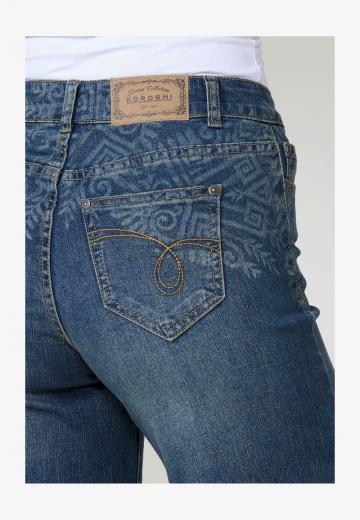 Короткие джинсы