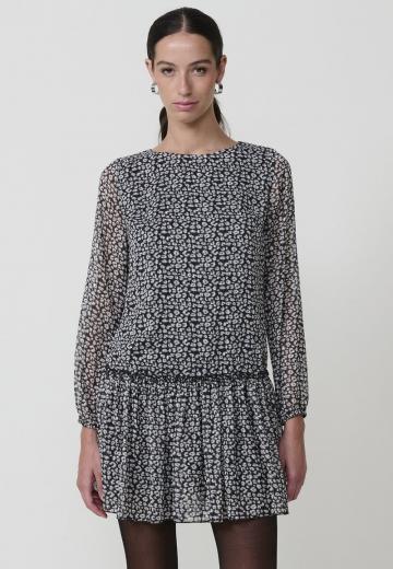 Короткое платье