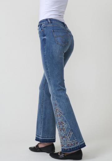 Клешеные брюки