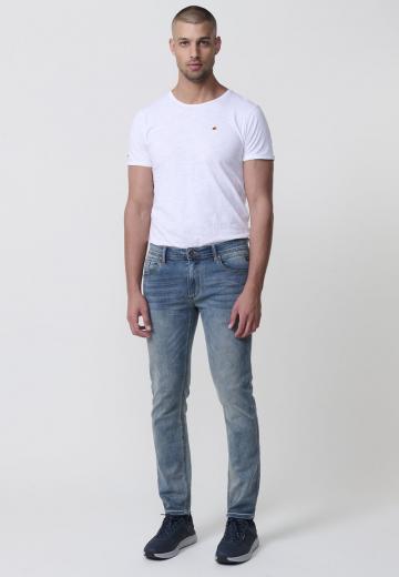 Узкие джинсы