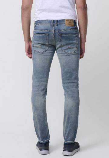 Узкие джинсы