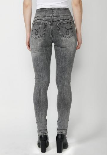 Узкие джинсы