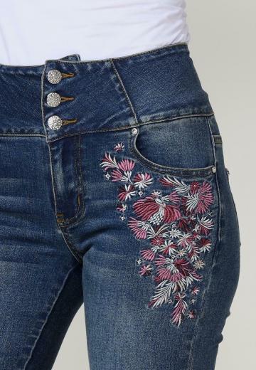 Узкие джинсы