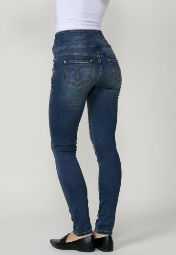 Узкие джинсы