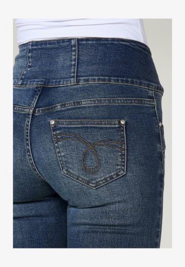 Узкие джинсы