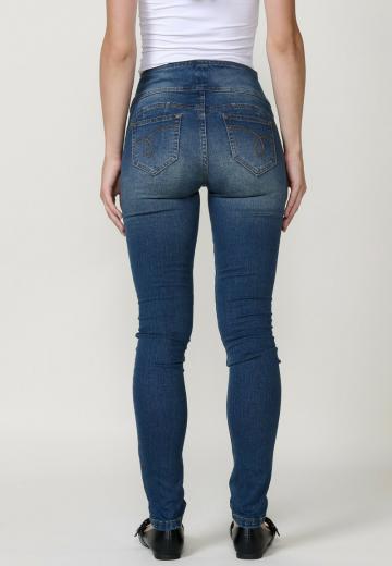 Узкие джинсы