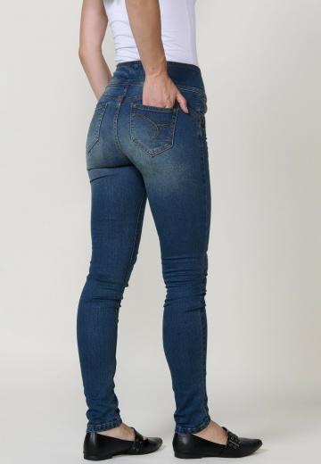 Узкие джинсы