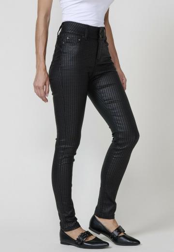 Узкие джинсы