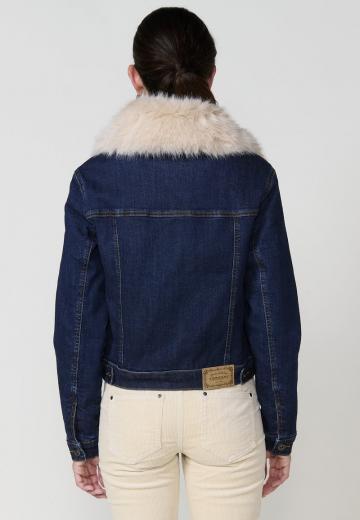 Джинсовая куртка