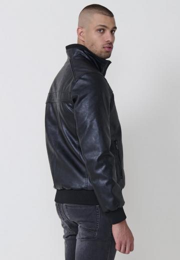 Куртка бомбер