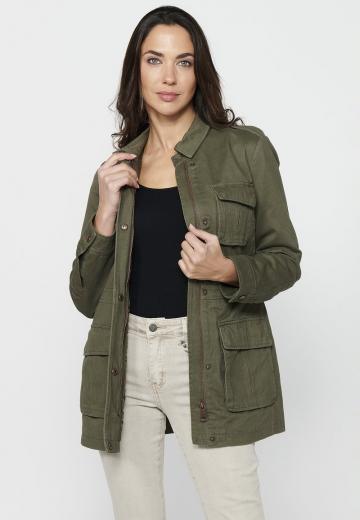 Куртка с накладнымит карманами